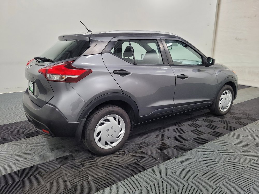 Used 2019 Nissan Kicks S FWD image 10