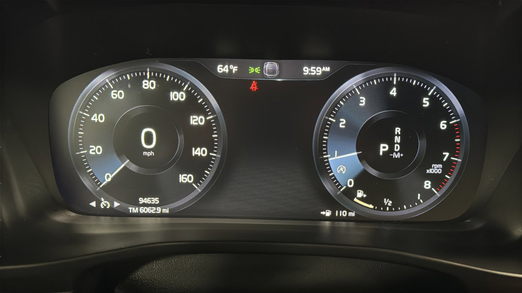 Used 2022 Volvo XC40 T5 Momentum image 40