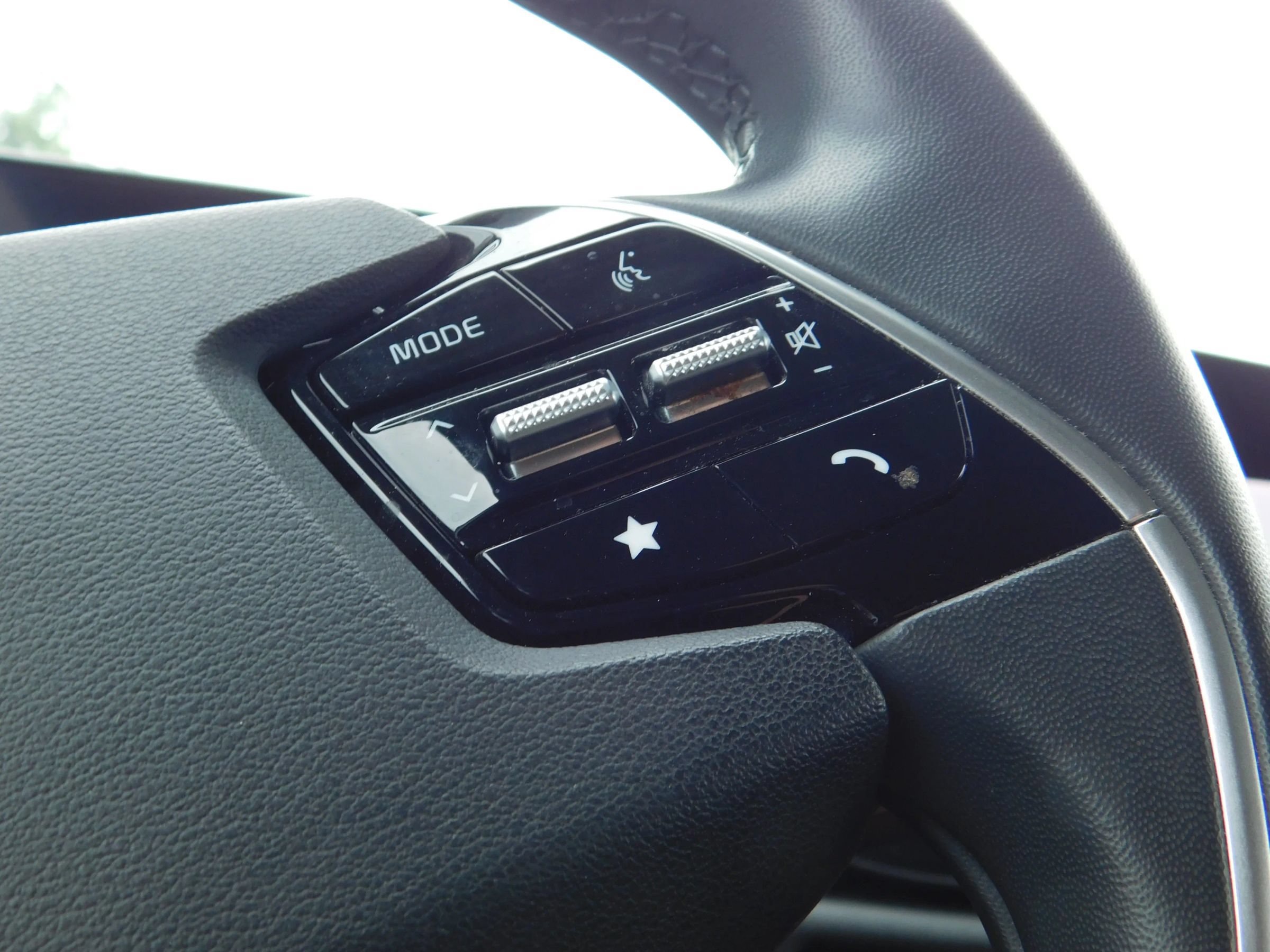 Used 2023 Kia Niro Wind FWD image 24