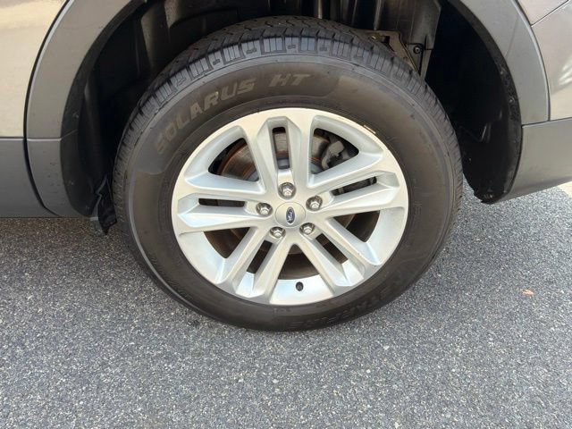Used 2013 Ford Explorer XLT AWD/4WD image 38