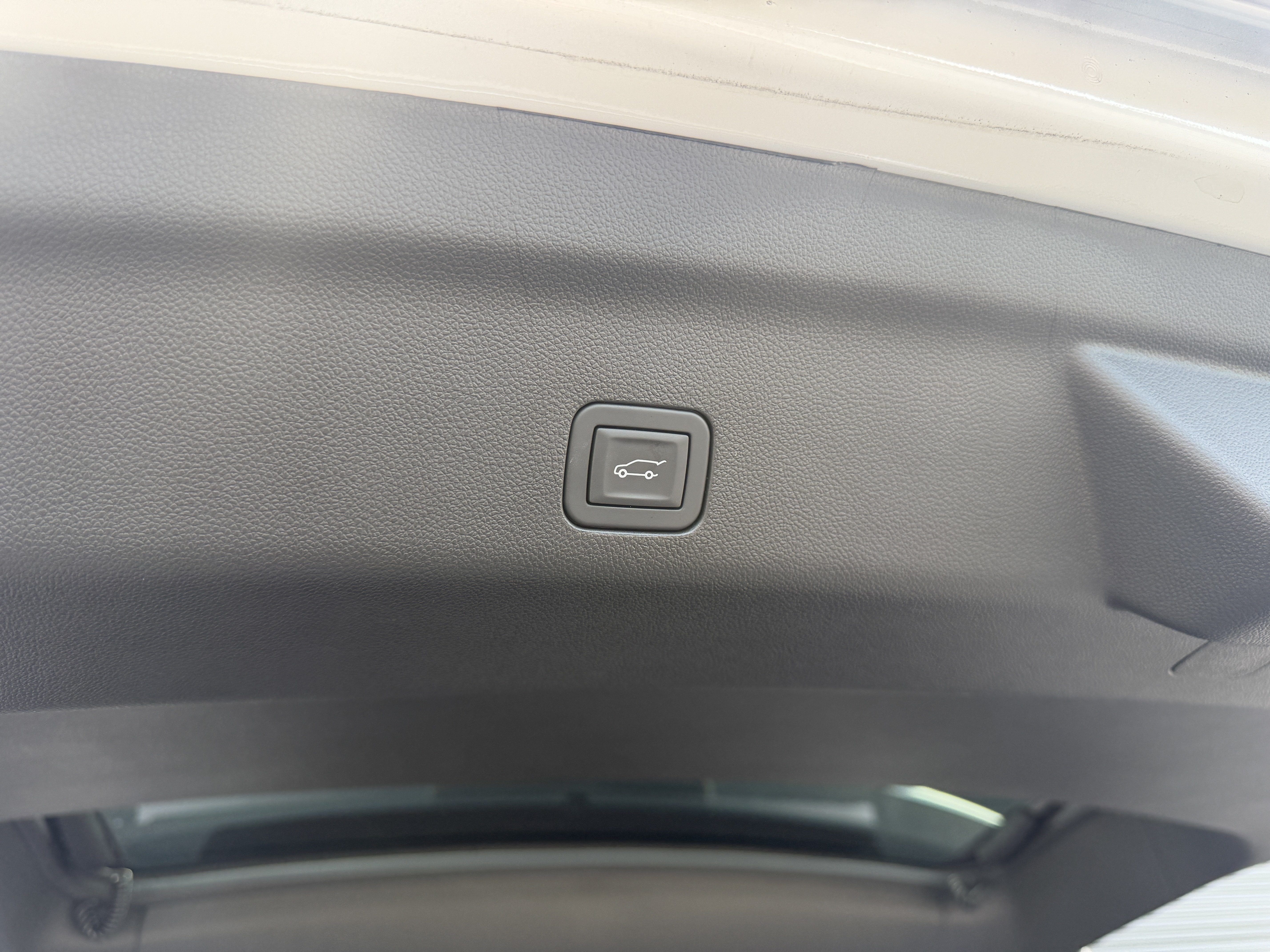Used 2025 Cadillac Escalade V AWD/4WD image 23