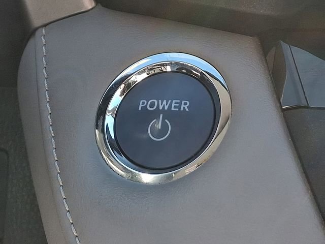 Used 2017 Toyota RAV4 XLE image 8