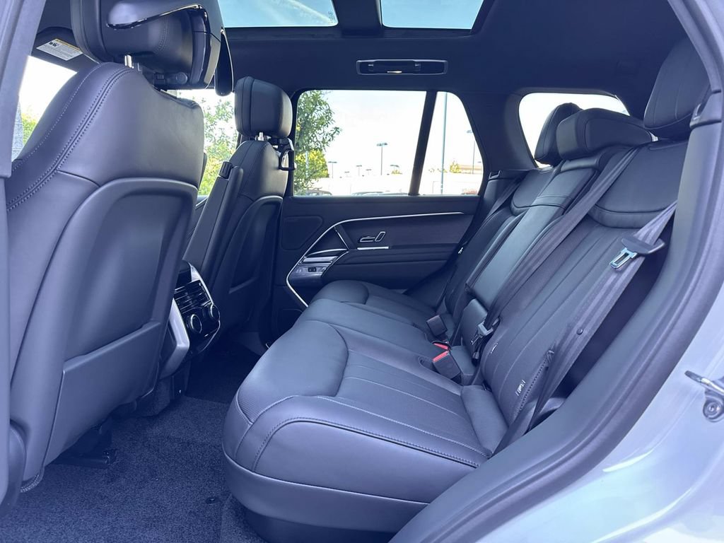 New 2026 Land Rover Range Rover SE AWD/4WD image 14