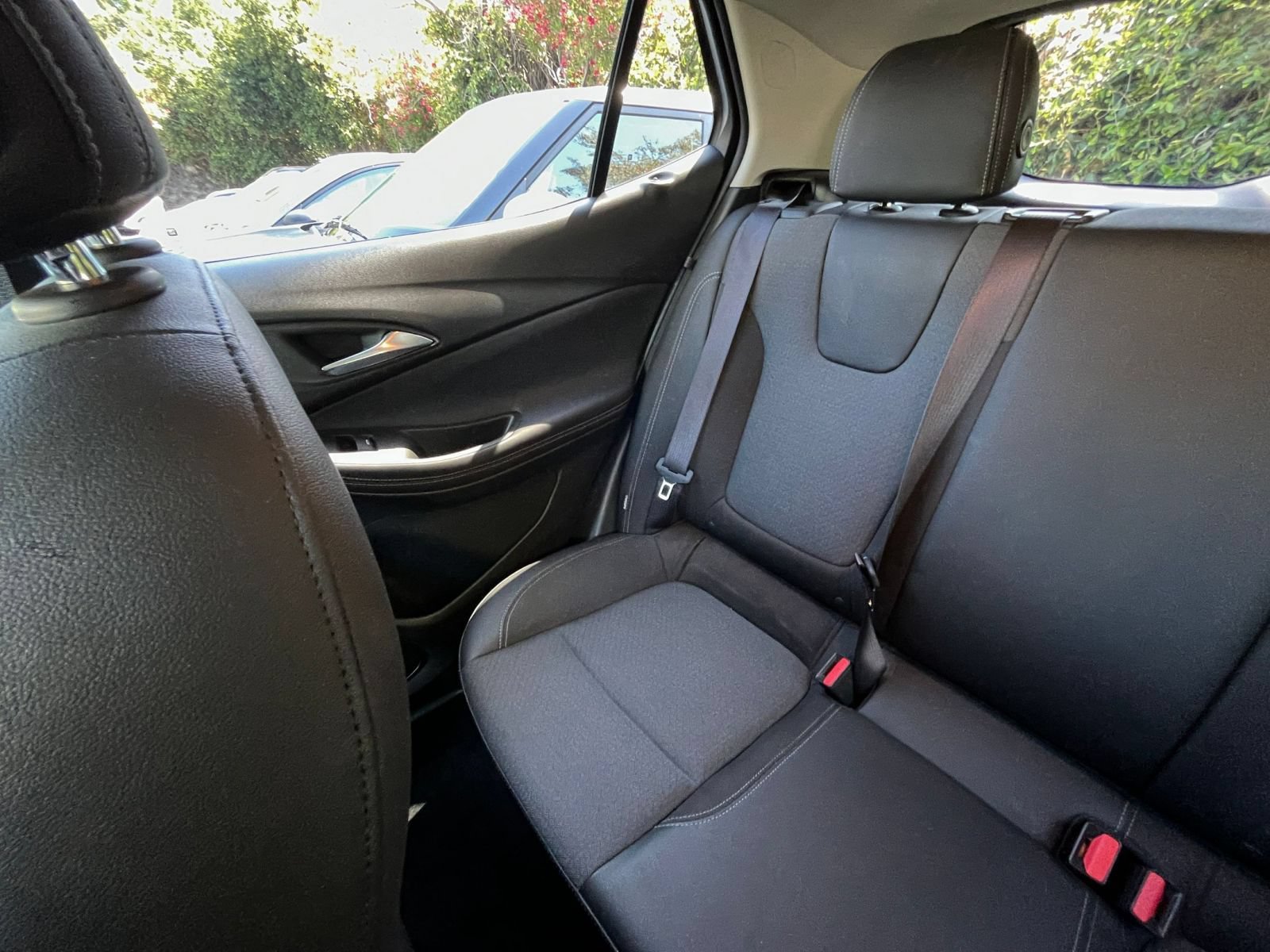 Used 2025 Buick Encore GX Preferred FWD image 38