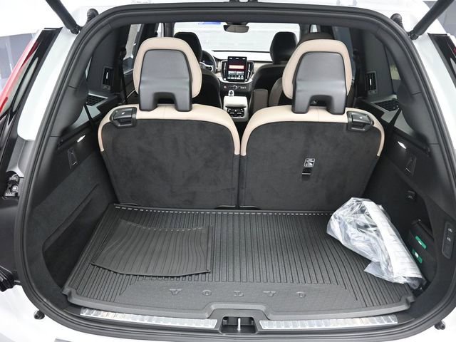 New 2026 Volvo XC90 B6 Ultra w/ Protection Package Premier image 24