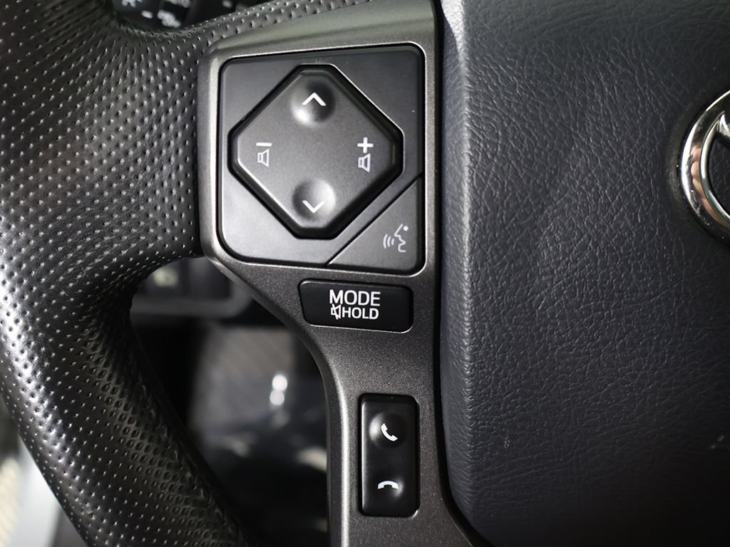 Used 2018 Toyota Tacoma TRD Sport AWD/4WD image 42