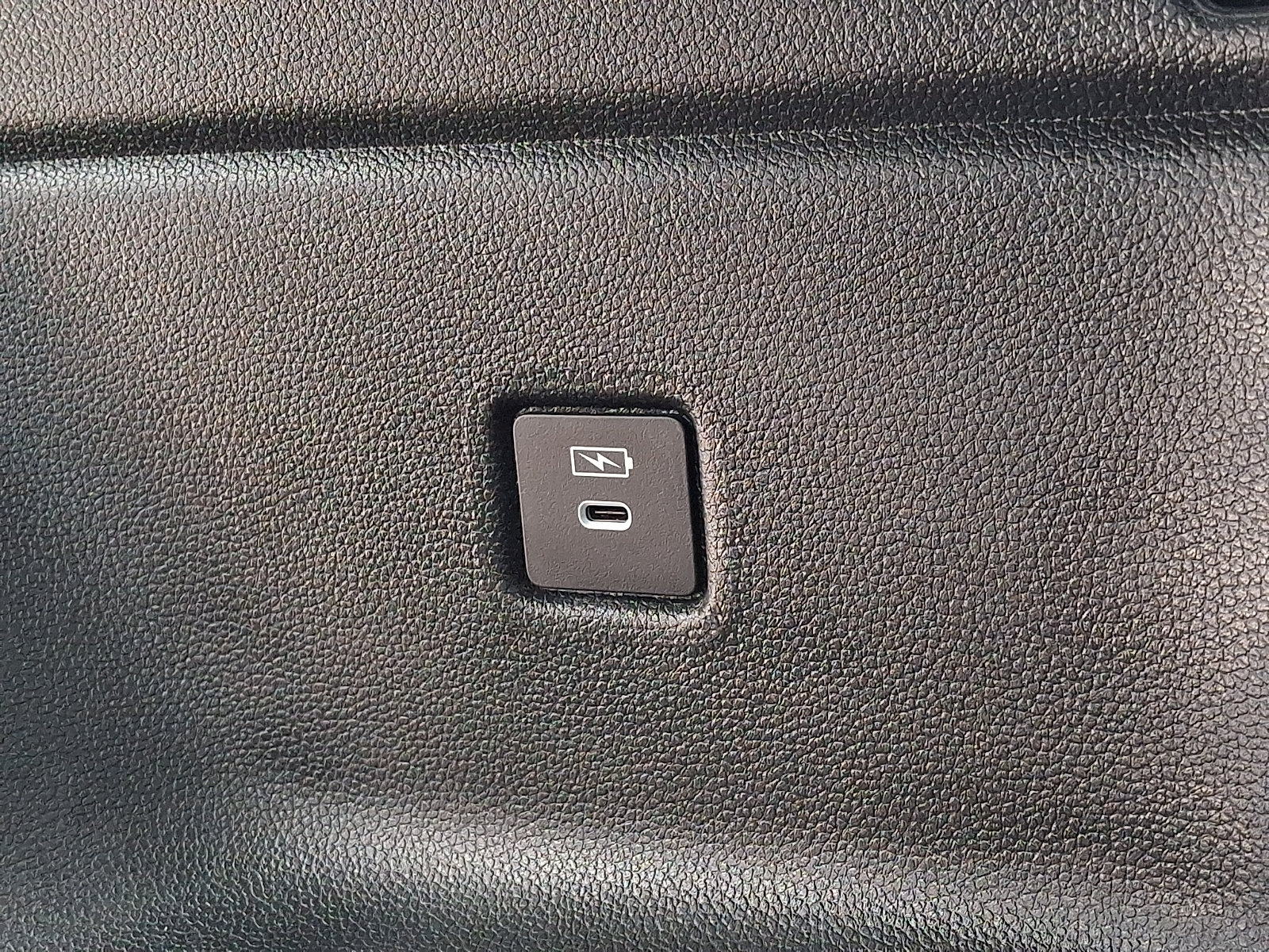 Used 2025 Honda Pilot TrailSport image 34