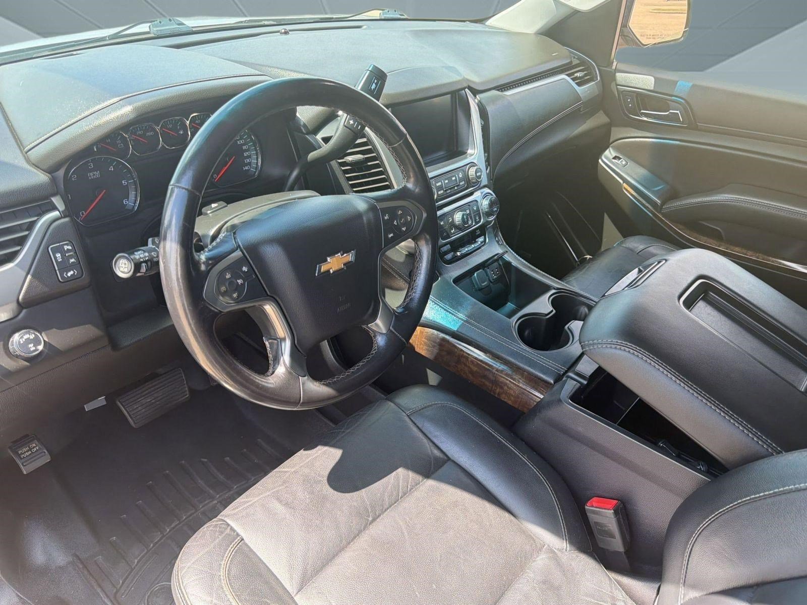 Used 2019 Chevrolet Suburban LT AWD/4WD image 4