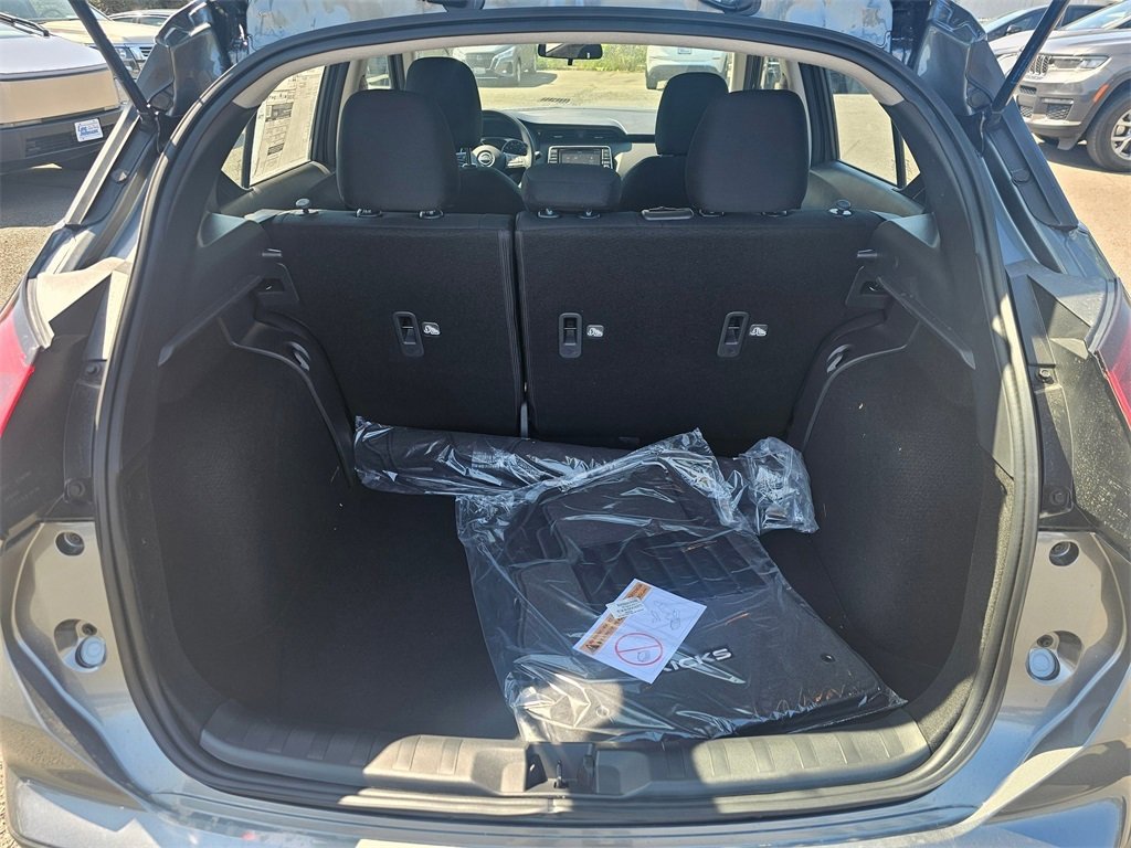 New 2025 Nissan Kicks Play S image 22