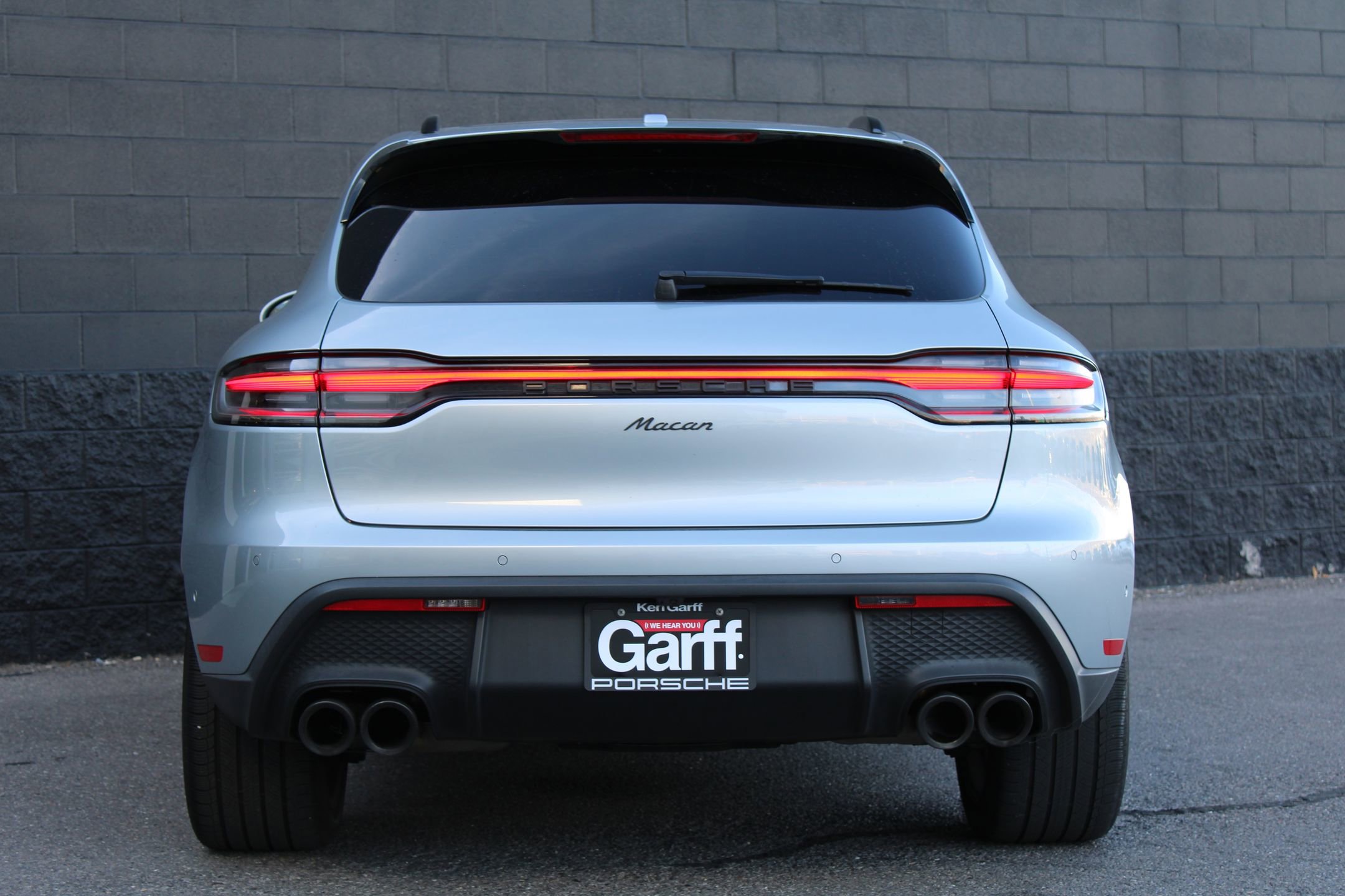 Used 2023 Porsche Macan image 11