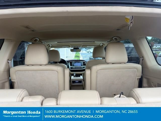 Used 2018 Toyota Highlander XLE FWD image 35