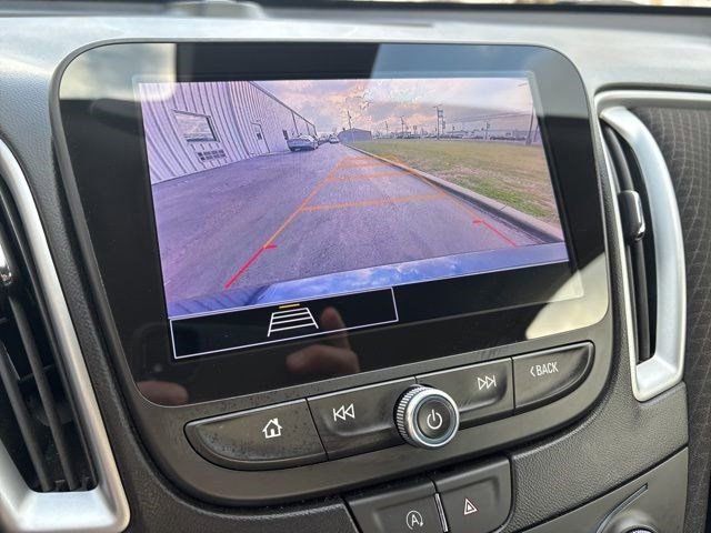 Used 2023 Chevrolet Malibu LT image 23