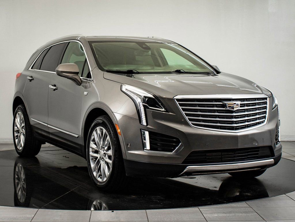 Used 2018 Cadillac XT5 Platinum w/ Driver Assist Package image 12