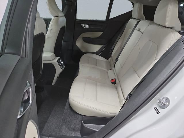 New 2025 Volvo XC40 B5 Plus w/ Protection Package Premier image 22