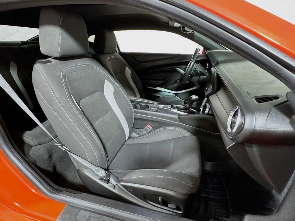 Certified 2020 Chevrolet Camaro LT RWD image 23
