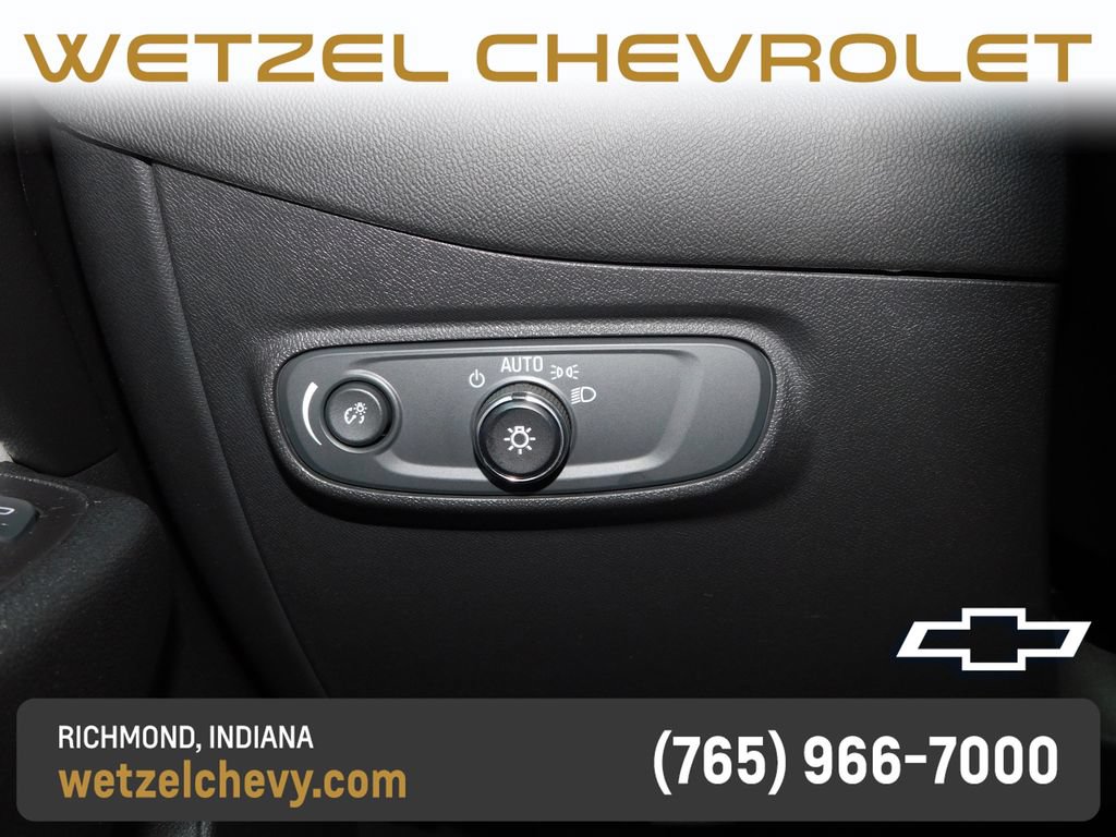 Used 2020 Chevrolet Equinox LS AWD/4WD image 26