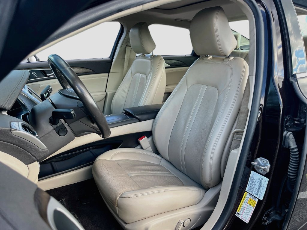 Used 2020 Lincoln MKZ Reserve w/ Elements Package FWD image 21