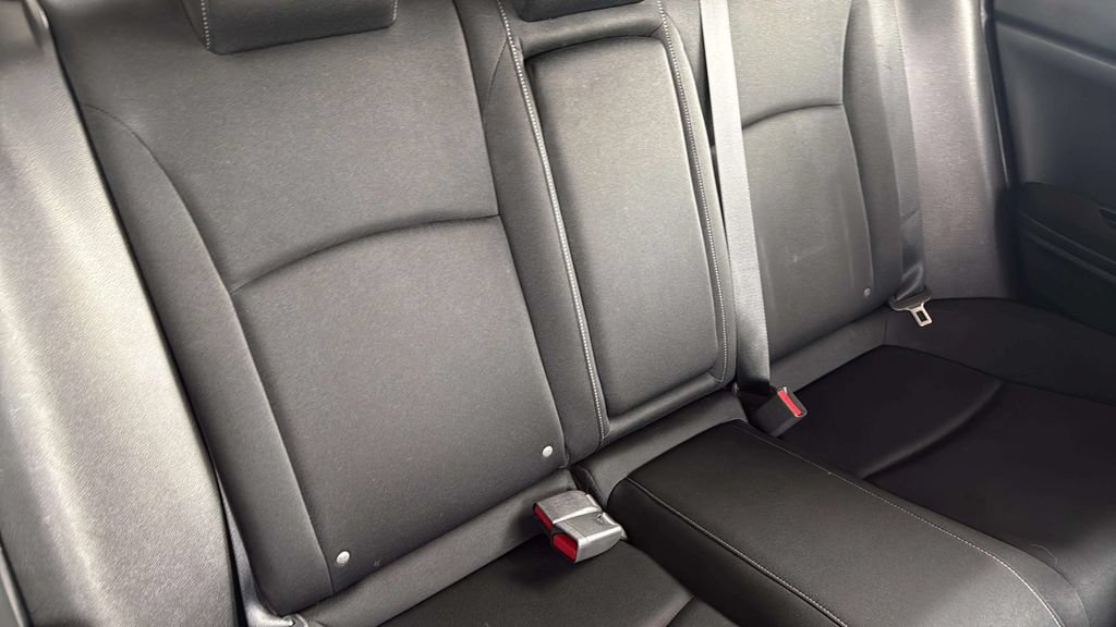 Used 2018 Honda Civic EX-T image 9