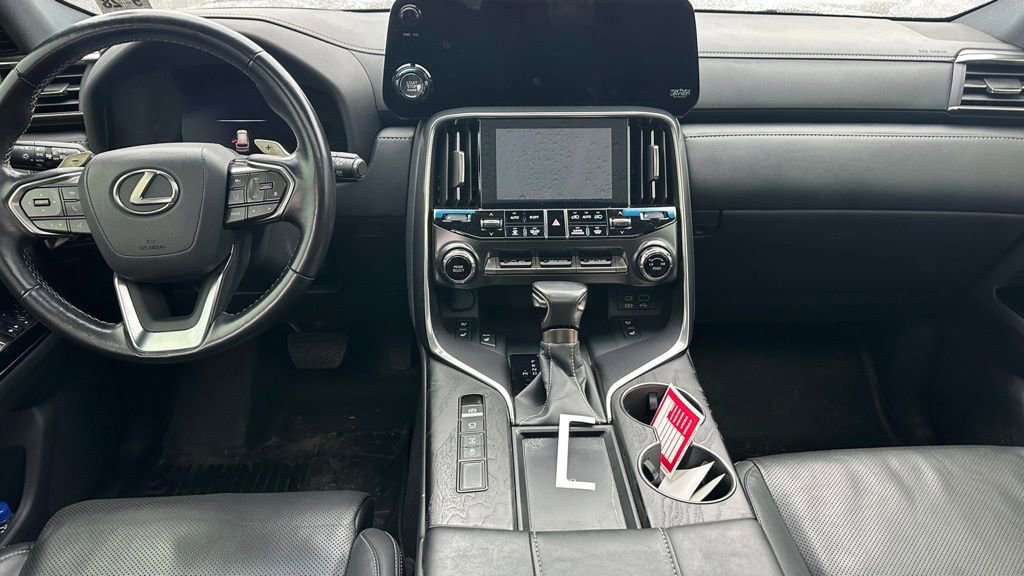 Used 2023 Lexus LX 600 4WD w/ Appearance Package image 5