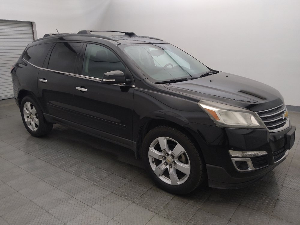 Used 2017 Chevrolet Traverse LT w/ Style and Technology Package FWD image 11