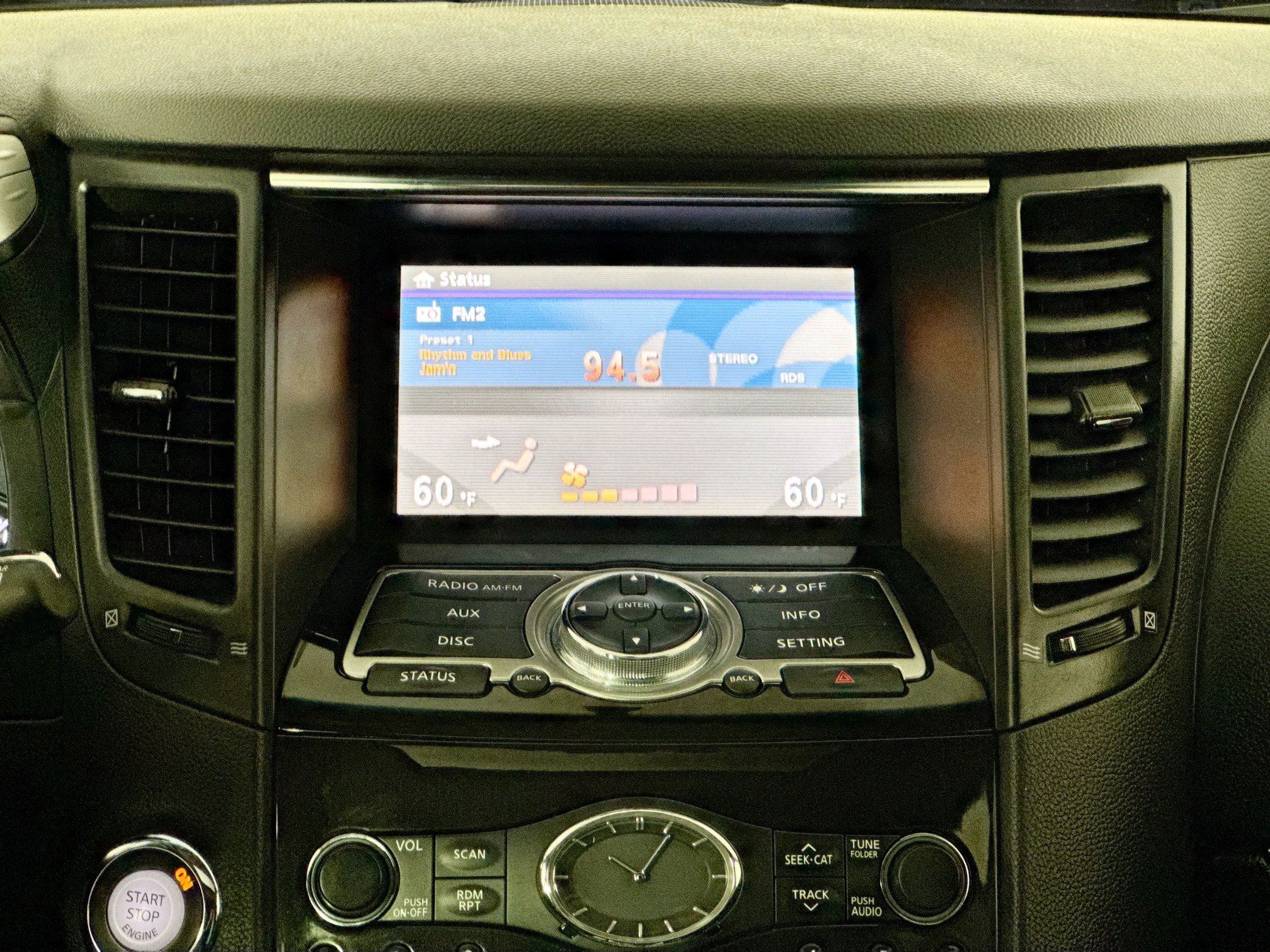 Used 2017 INFINITI QX70 AWD image 29