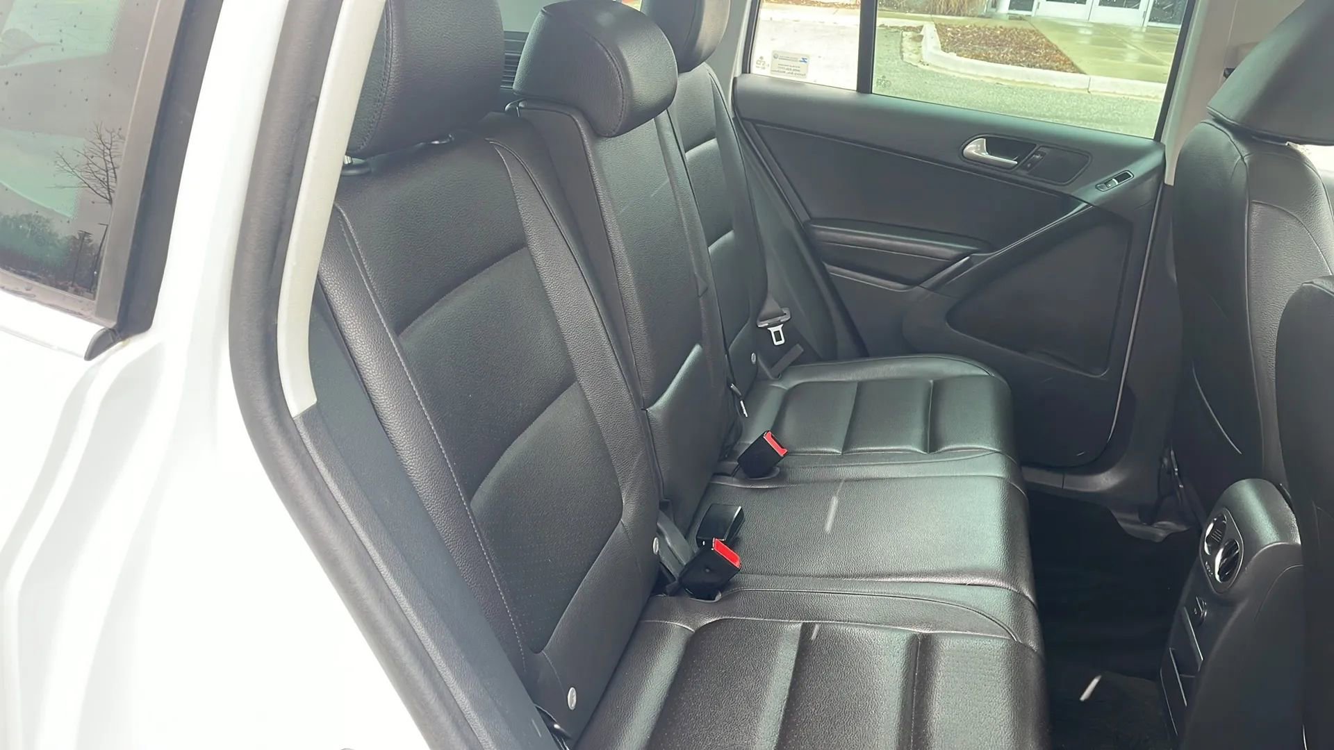 Used 2017 Volkswagen Tiguan Wolfsburg Edition AWD/4WD image 15
