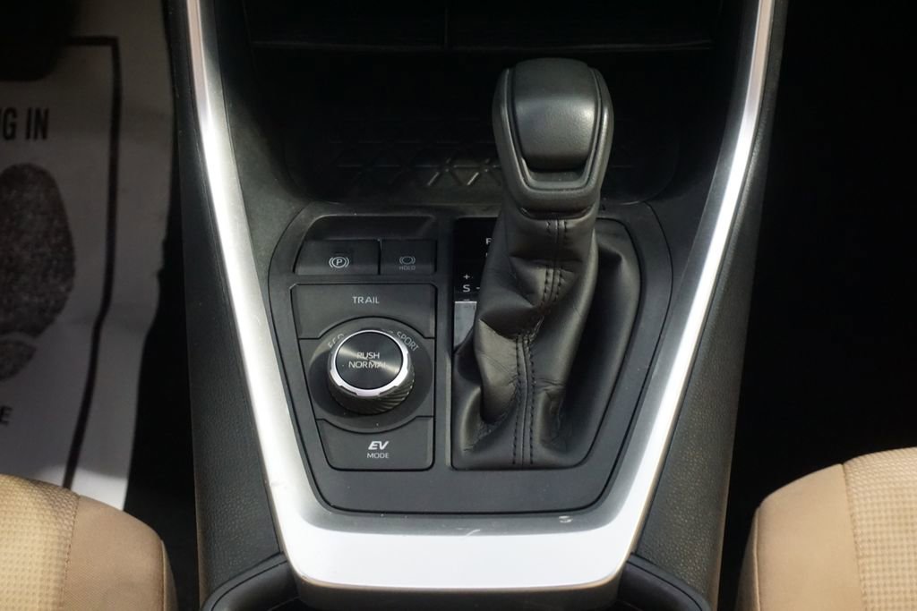 Used 2025 Toyota RAV4 LE image 26