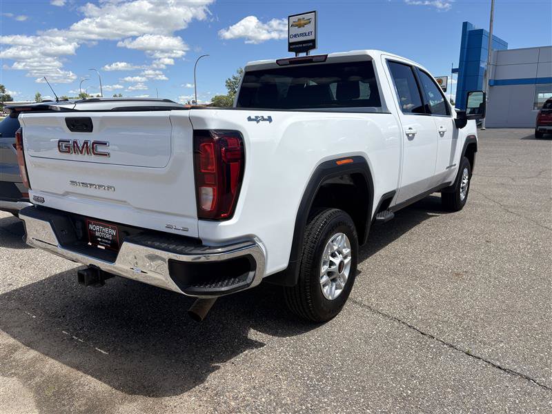 Used 2022 GMC Sierra 2500 SLE AWD/4WD image 3