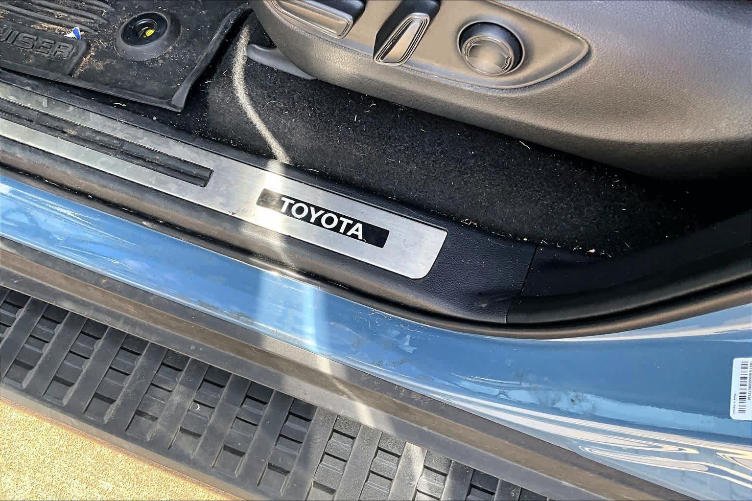 Used 2025 Toyota Land Cruiser w/ Premium Package AWD/4WD image 32