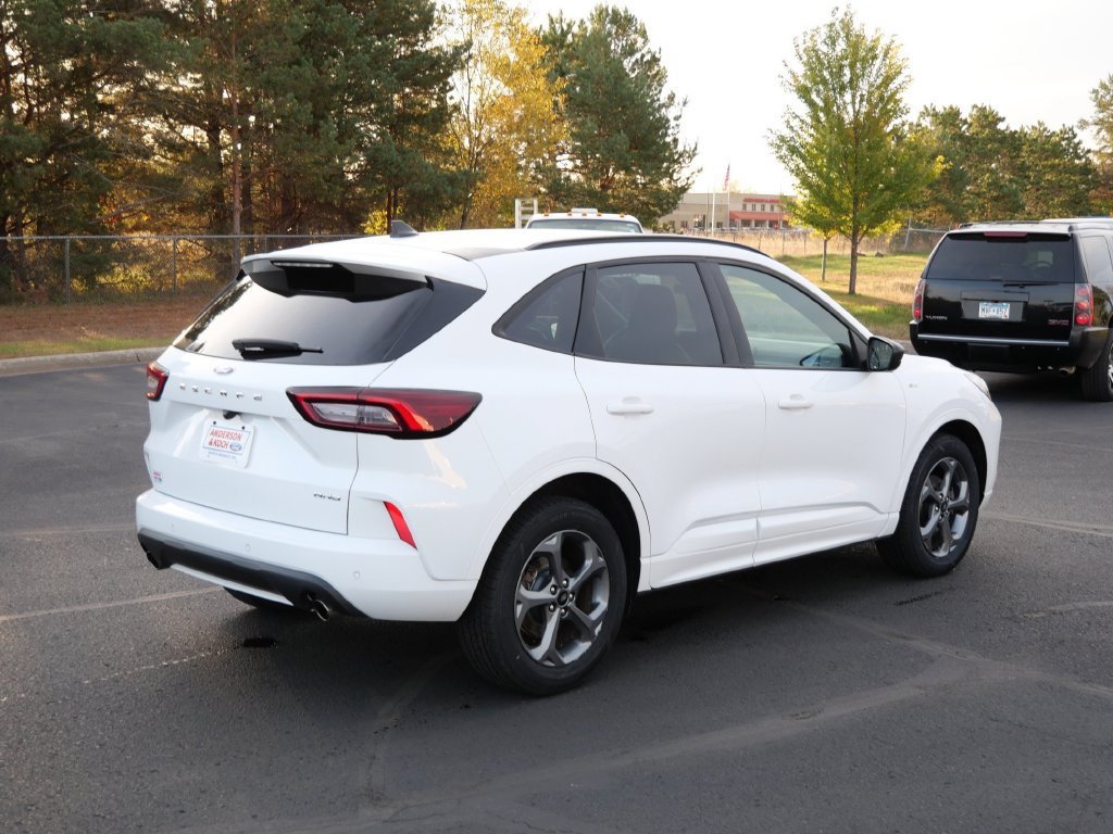 Certified 2023 Ford Escape ST-Line w/ Tech Pack #1 AWD/4WD image 5