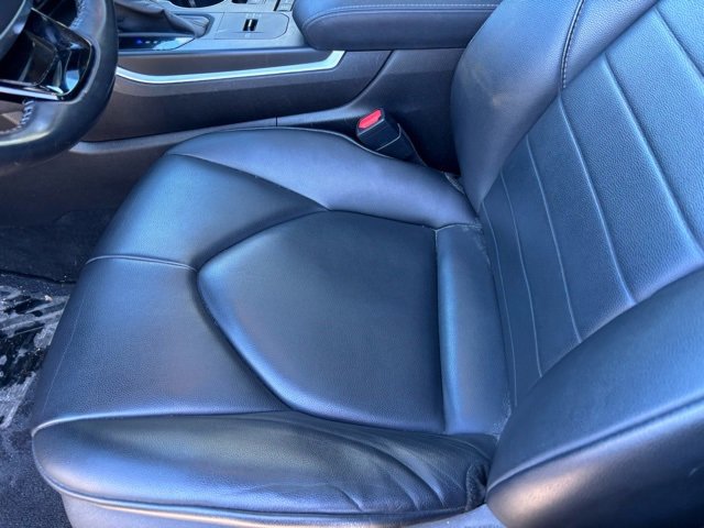 Used 2020 Toyota Highlander XLE image 11