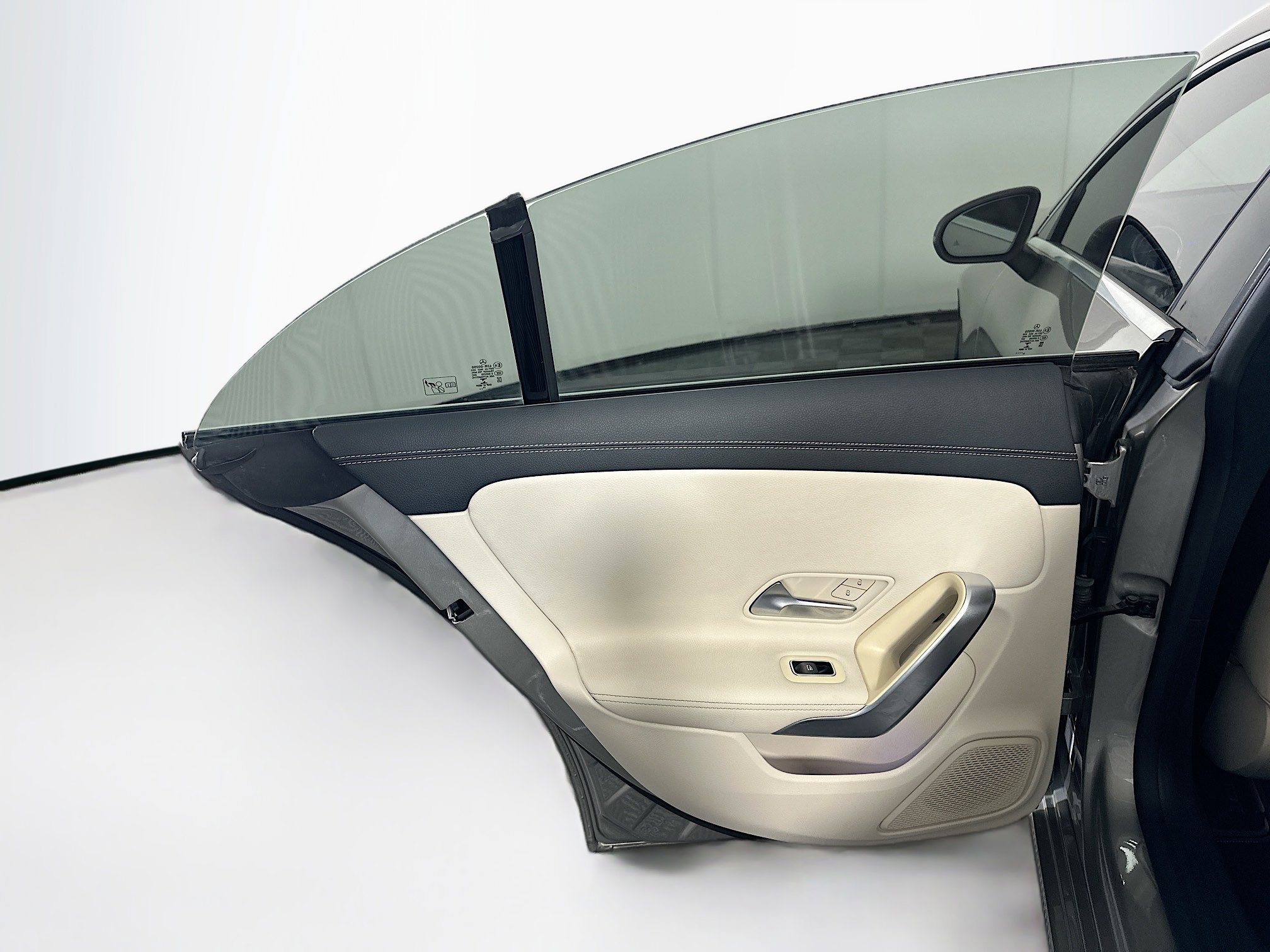 Used 2020 Mercedes-Benz CLA 250 image 27