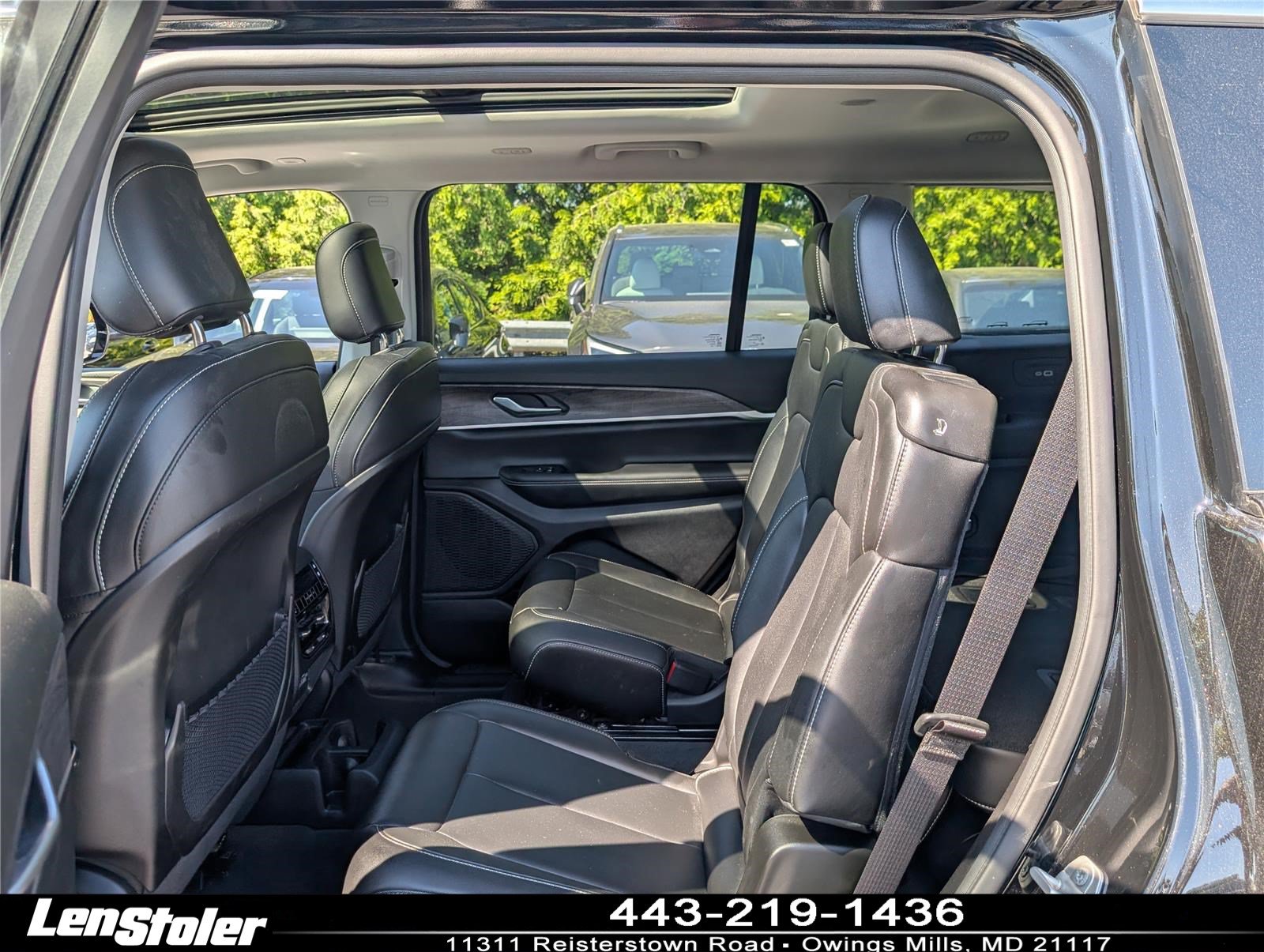 Used 2023 Jeep Grand Cherokee L Limited AWD/4WD image 16