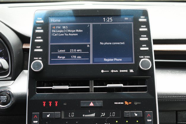 Certified 2019 Toyota Avalon XLE w/ Moonroof Package FWD image 21