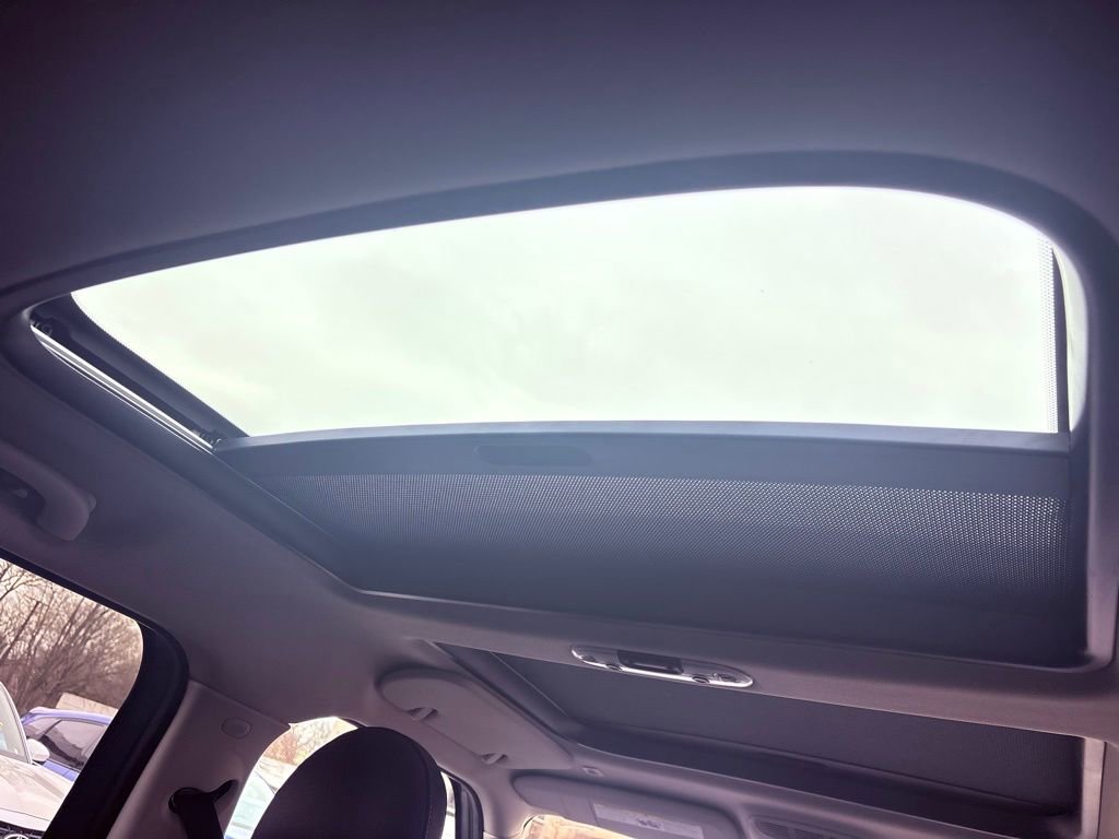 Used 2024 MINI Cooper Countryman S w/ Premium Package image 25