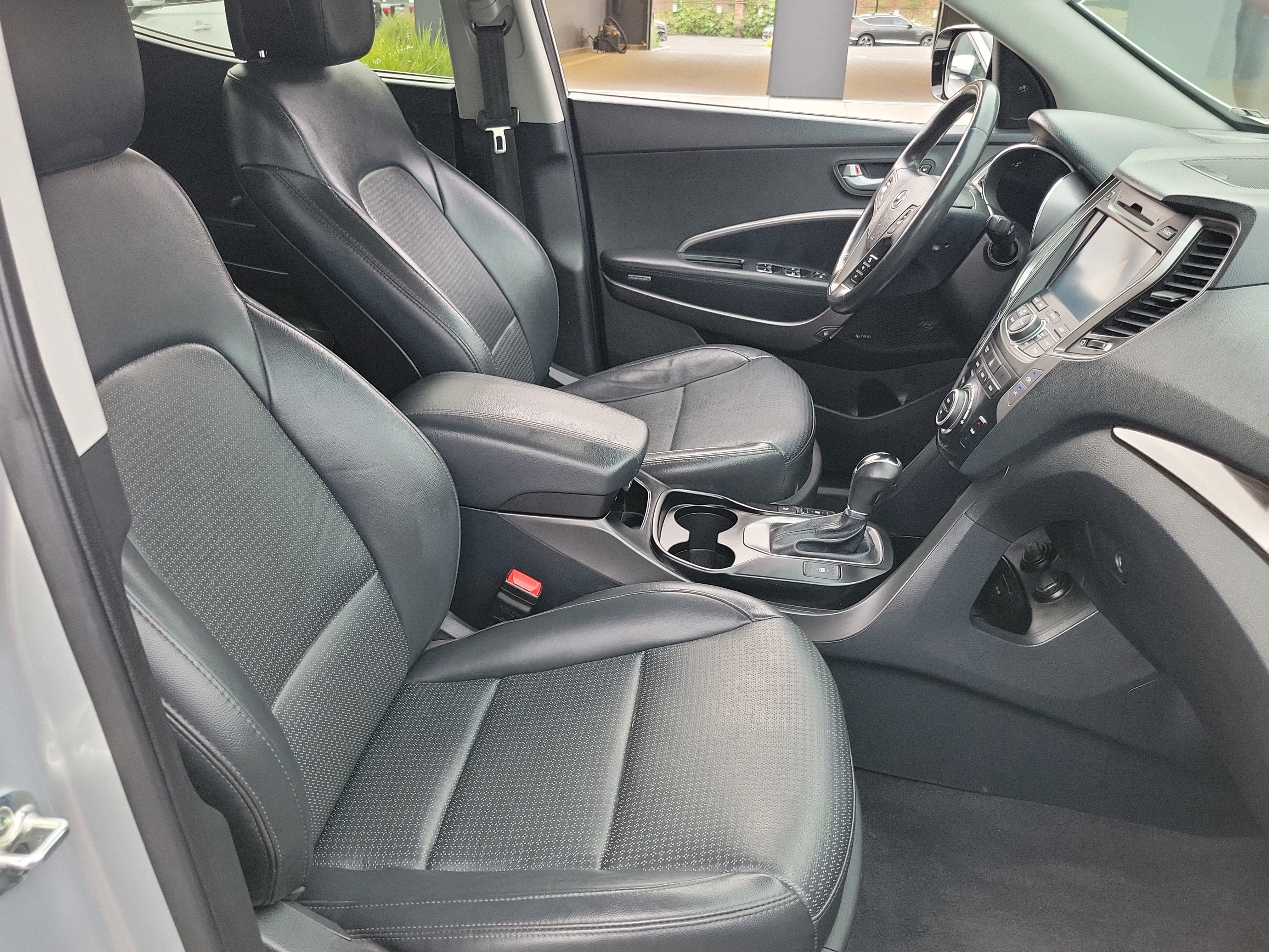 Used 2015 Hyundai Santa Fe Sport 2.0T w/ Option Group 05 FWD image 21