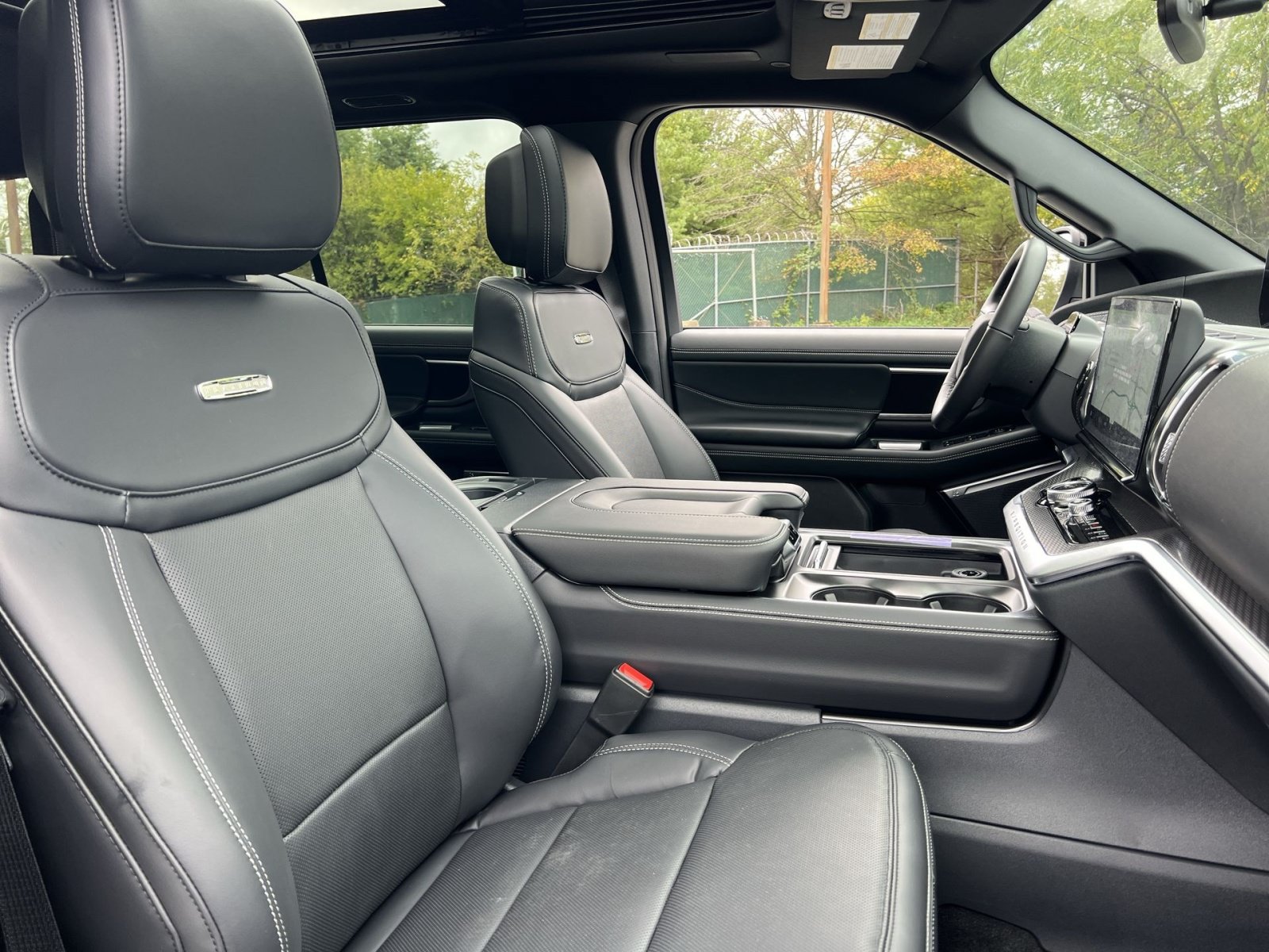 New 2027 Ford Expedition Platinum w/ Stealth Appearance Package AWD/4WD image 28