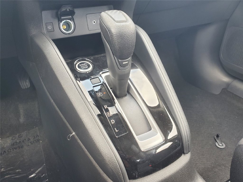 New 2025 Nissan Versa SV w/ Trunk Package FWD image 22