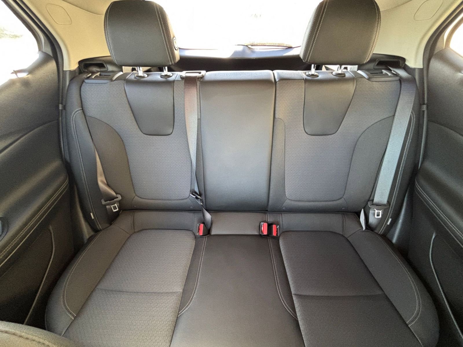 Used 2025 Buick Encore GX Preferred image 38