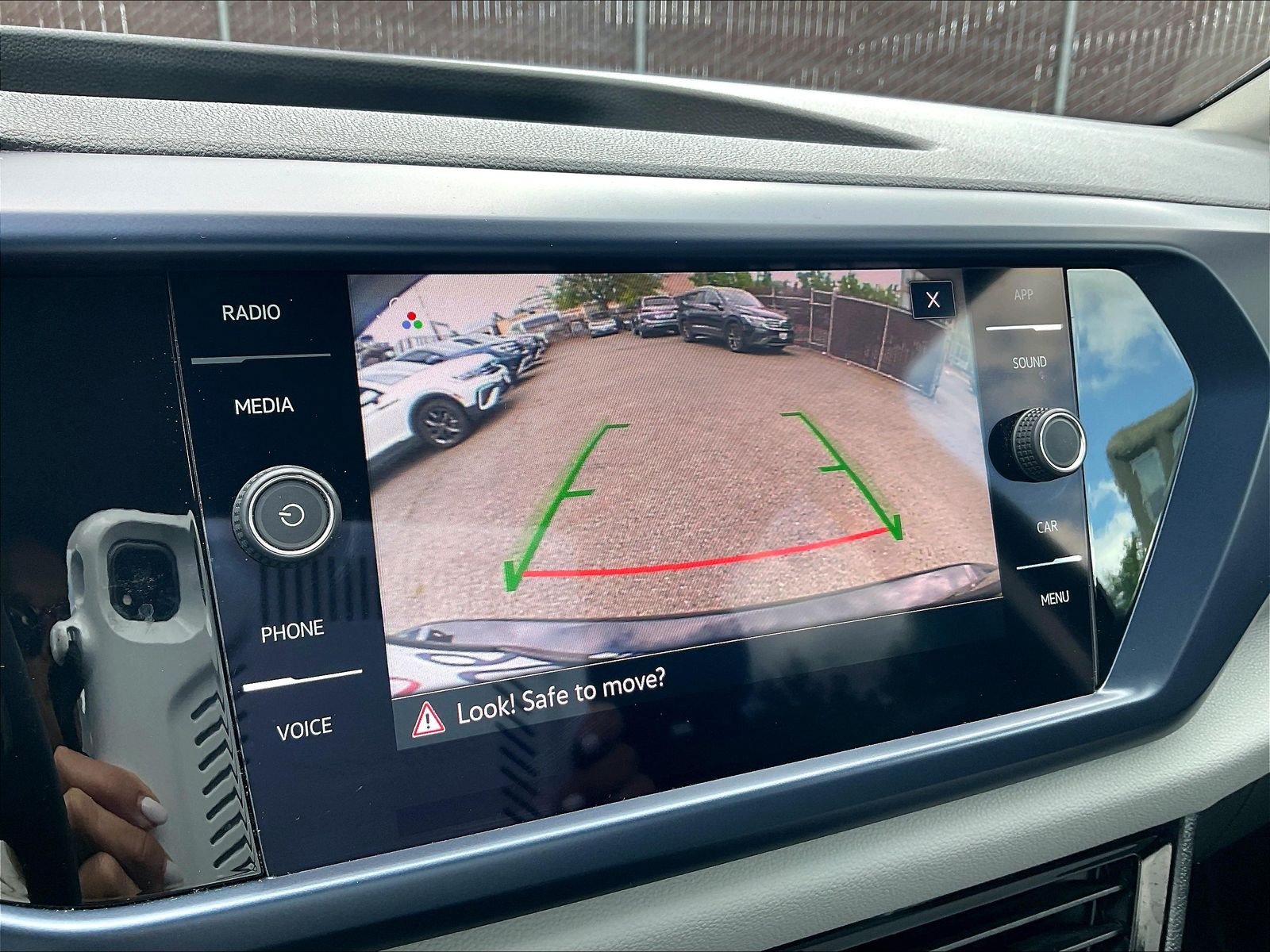 Certified 2022 Volkswagen Taos SE FWD image 21
