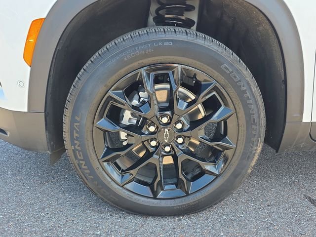 Used 2026 Chevrolet Traverse LT w/ Enhanced Driving Package FWD image 9