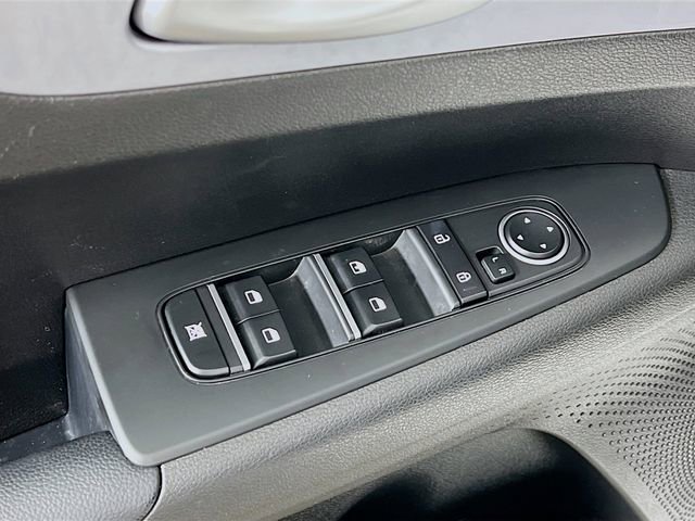 Used 2024 Kia Forte LXS image 9