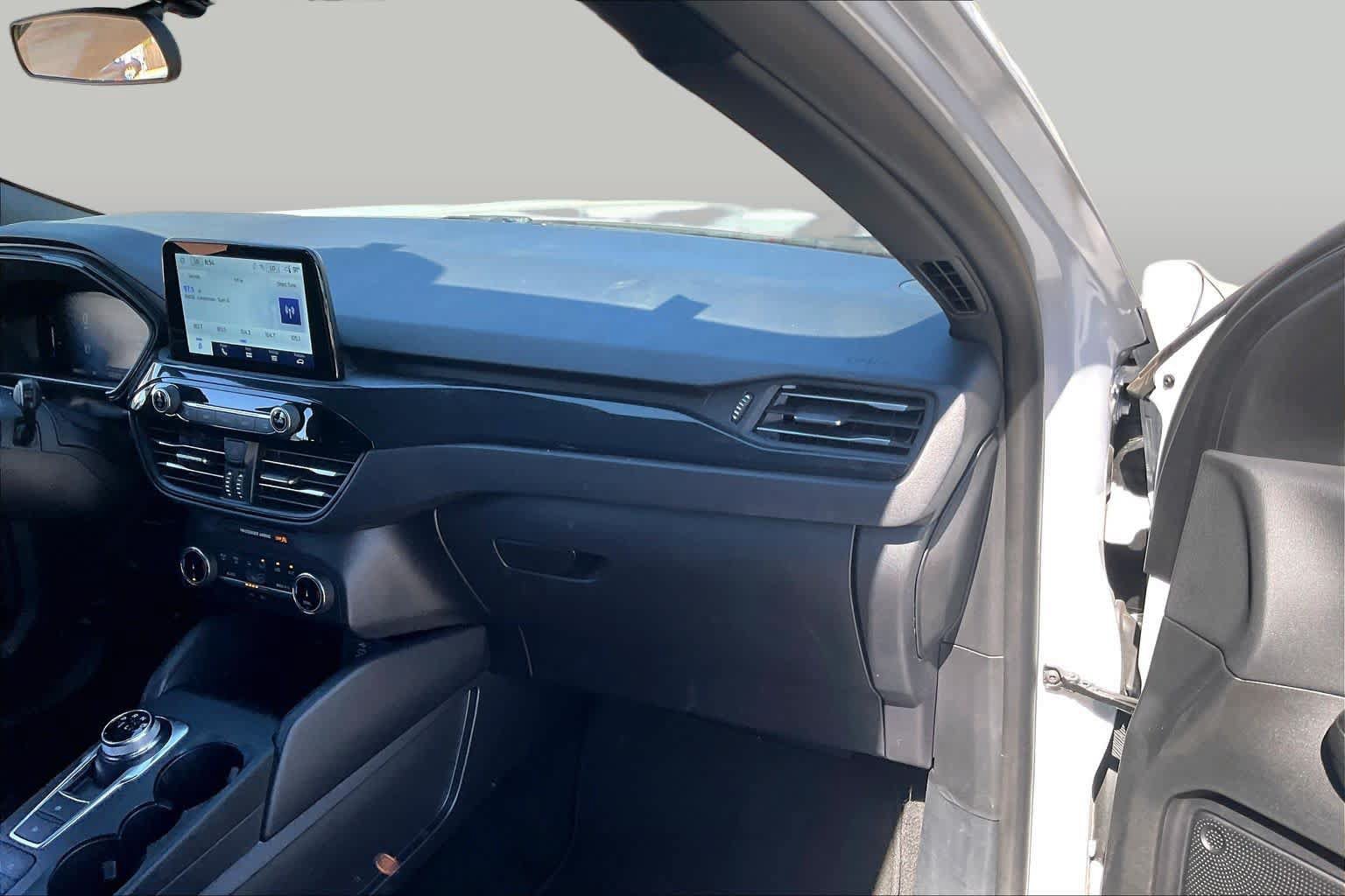 Used 2025 Ford Escape ST-Line FWD image 18