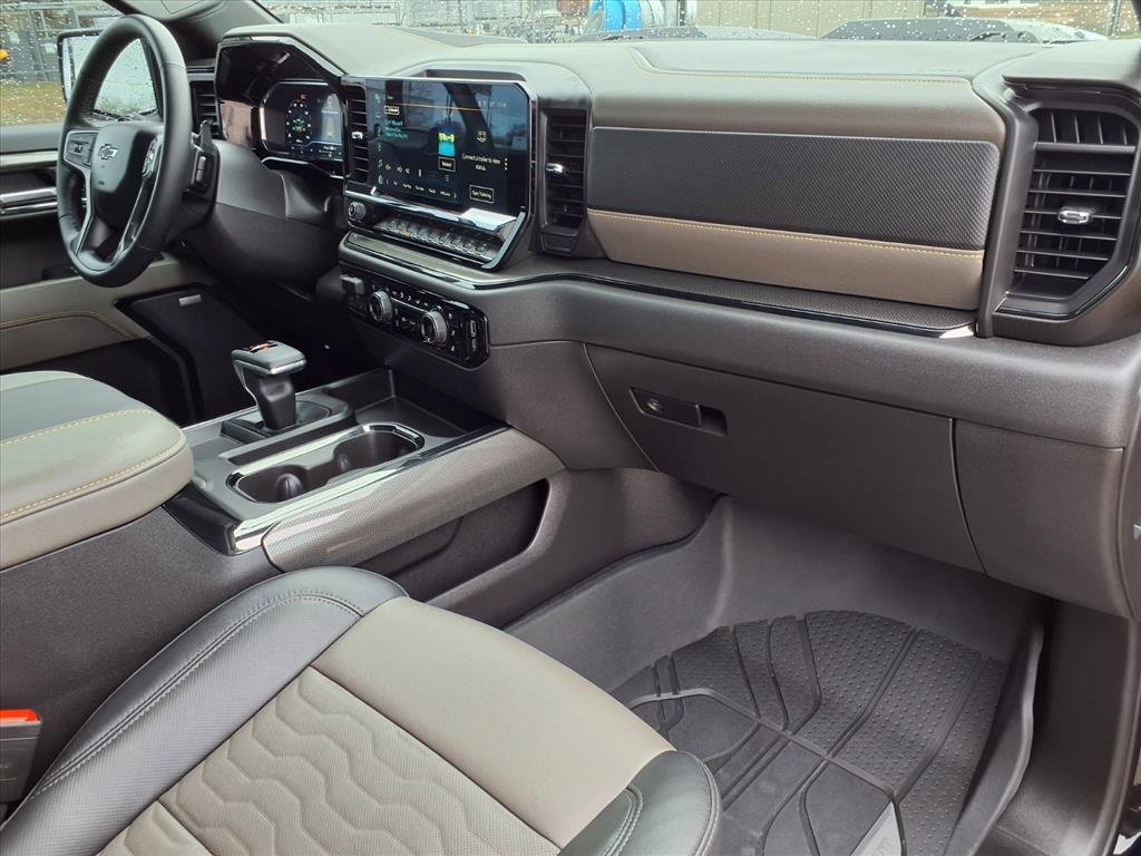 Used 2024 Chevrolet Silverado 1500 ZR2 image 29