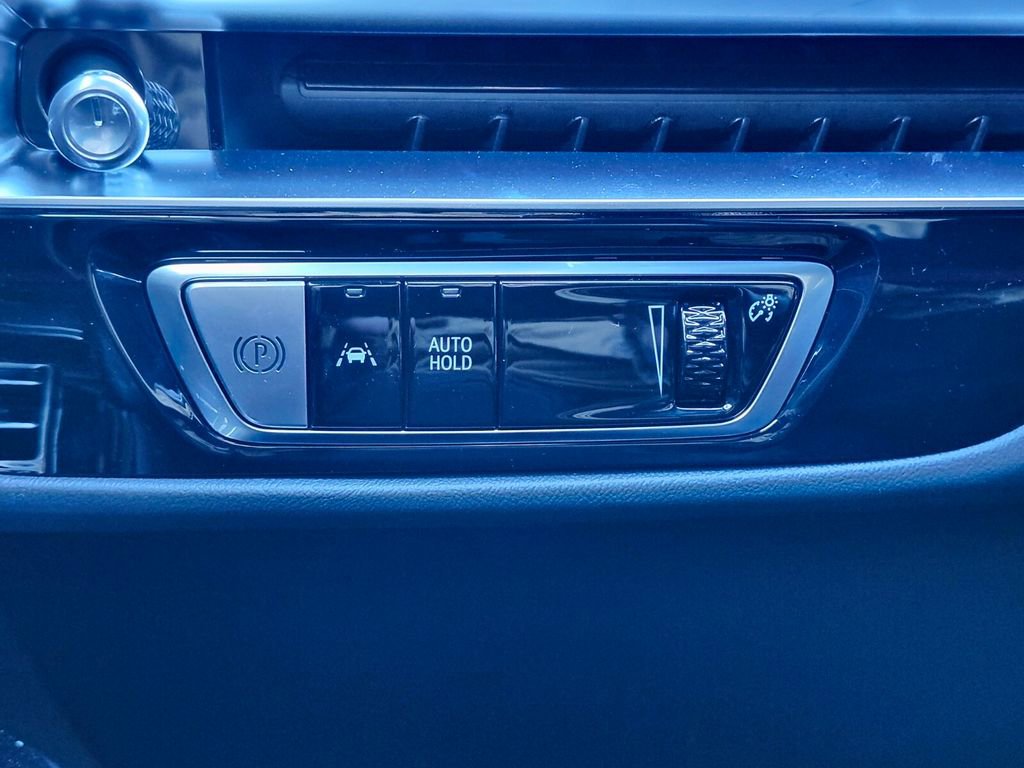 New 2026 Cadillac Lyriq Luxury w/ LPO, Floor Liner Package image 22