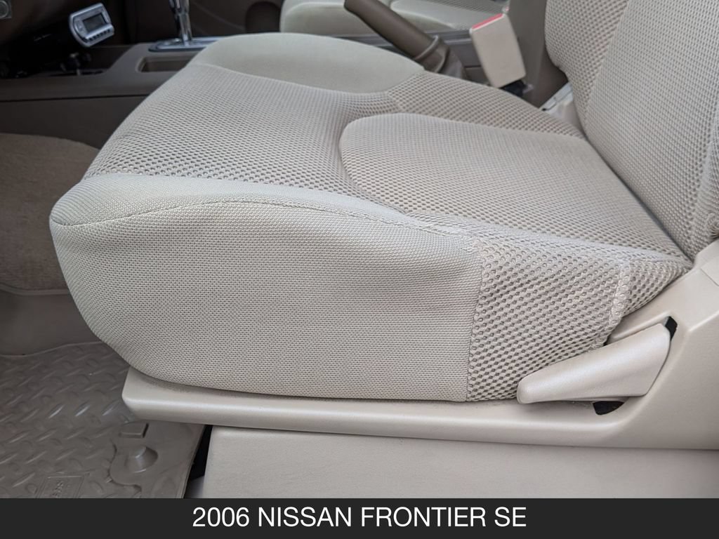 Used 2006 Nissan Frontier SE w/ (P01) Power Pkg AWD/4WD image 15