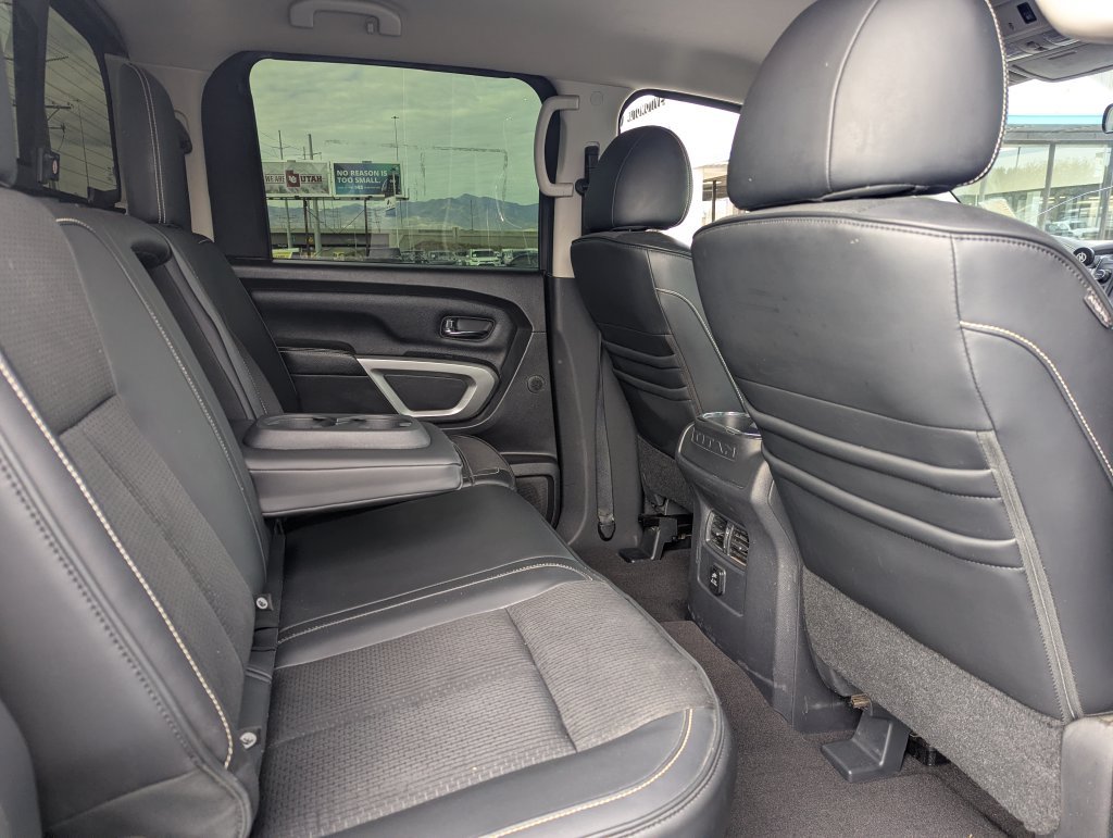 Used 2017 Nissan Titan PRO-4X AWD/4WD image 33