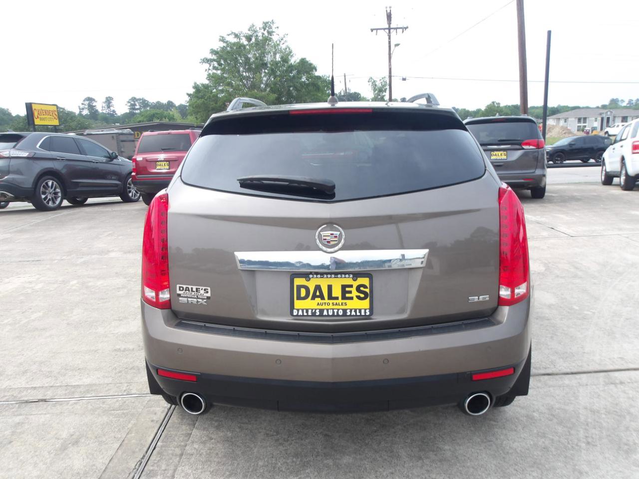 Used 2014 Cadillac SRX Luxury w/ Driver Awareness Package FWD image 12