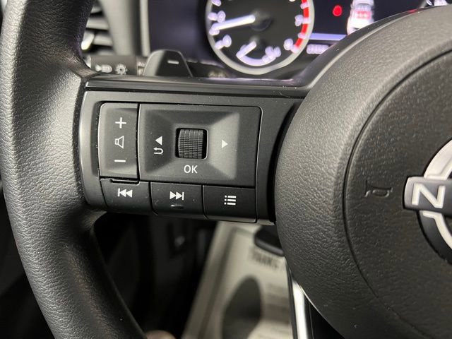 Used 2023 Nissan Rogue S image 25
