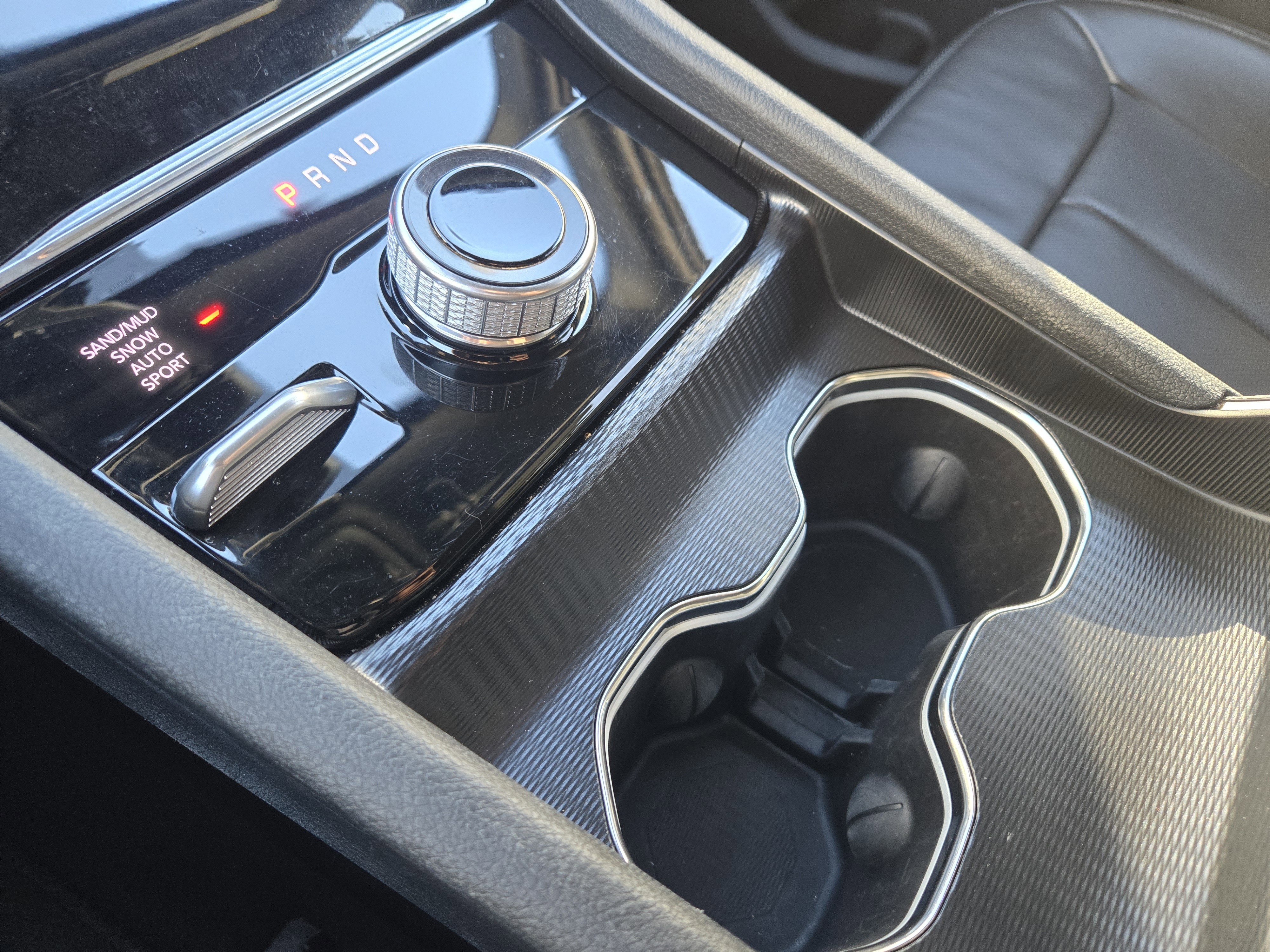 Used 2024 Jeep Grand Cherokee L Limited w/ Luxury Tech Group II image 23